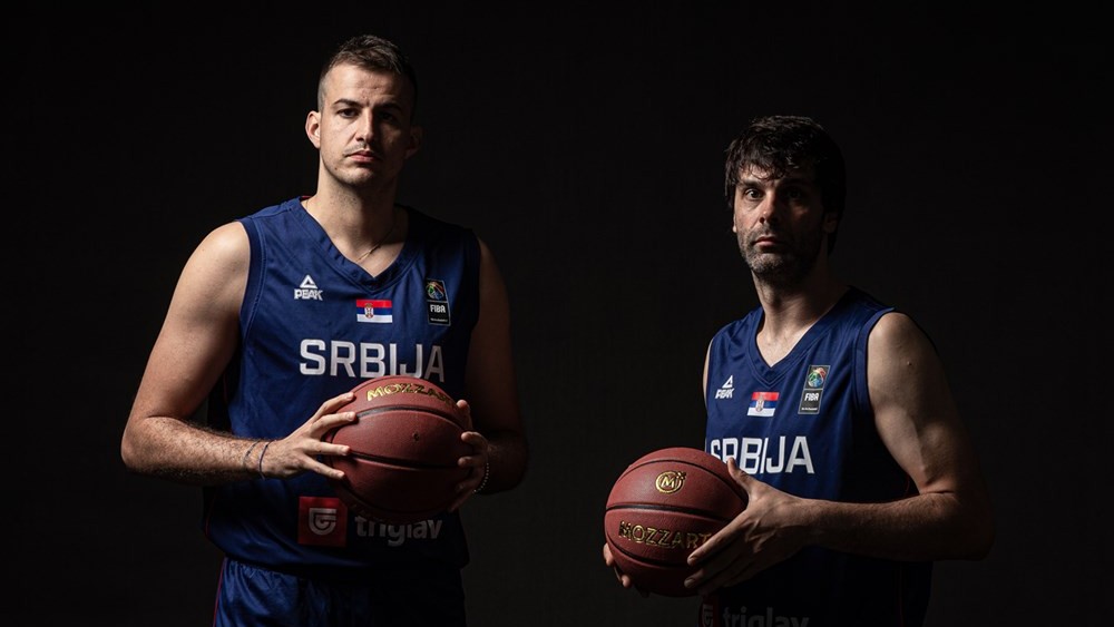 Nemanja Bjelica i Miloš Teodosić (©FIBA Basketball)